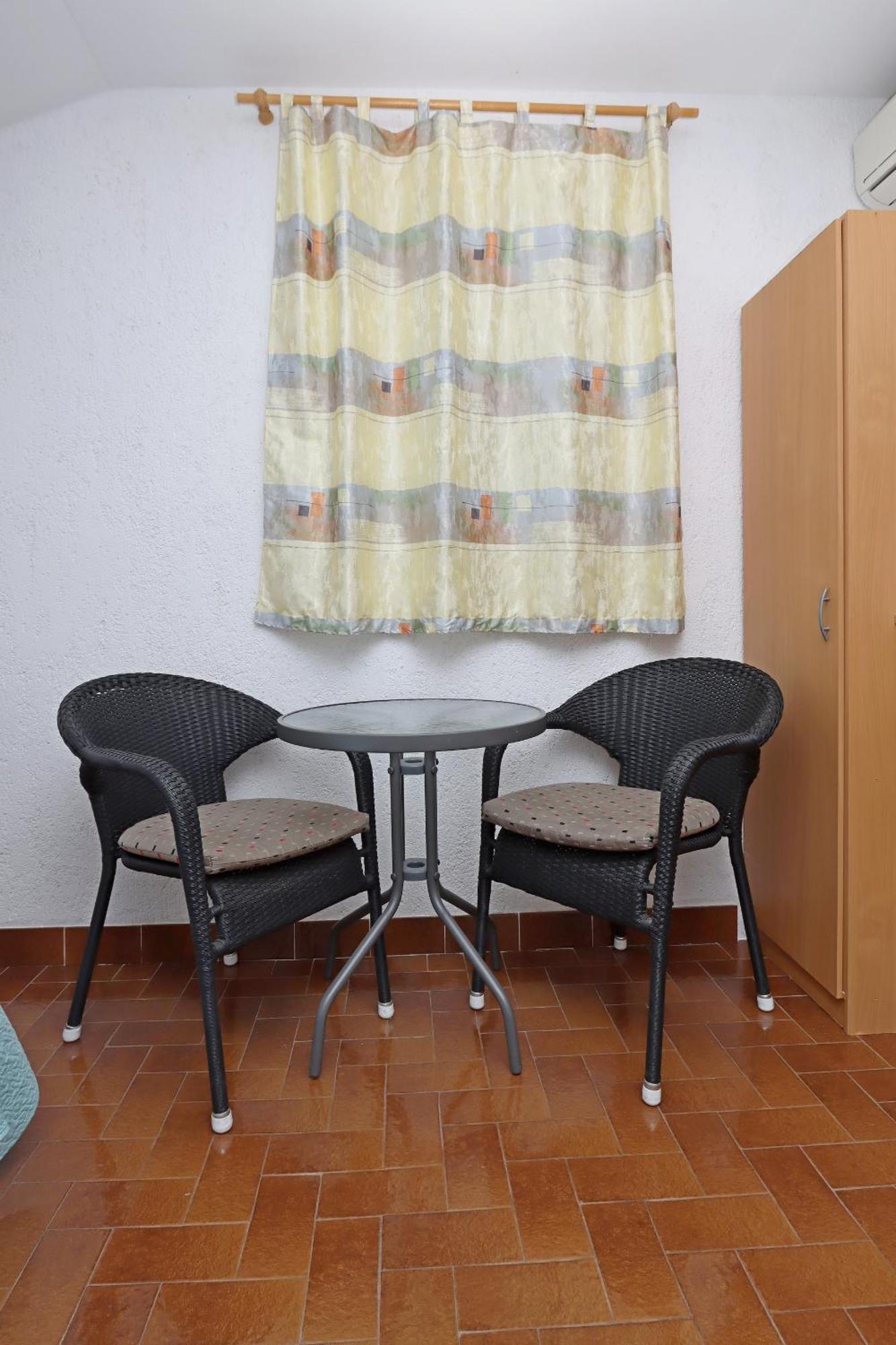 Apartments With A Parking Space Kornic, Krk - 415 エクステリア 写真