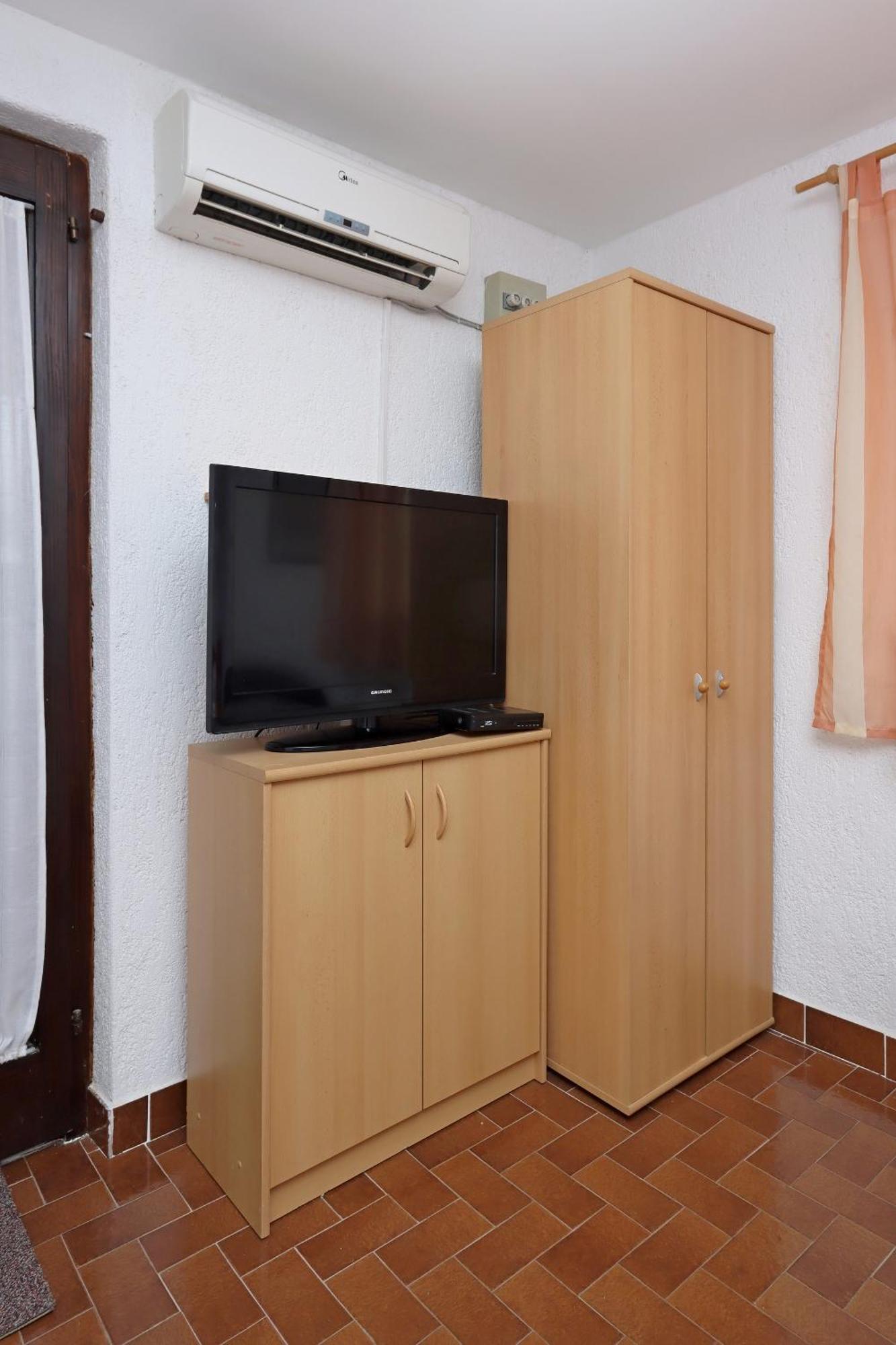 Apartments With A Parking Space Kornic, Krk - 415 部屋 写真
