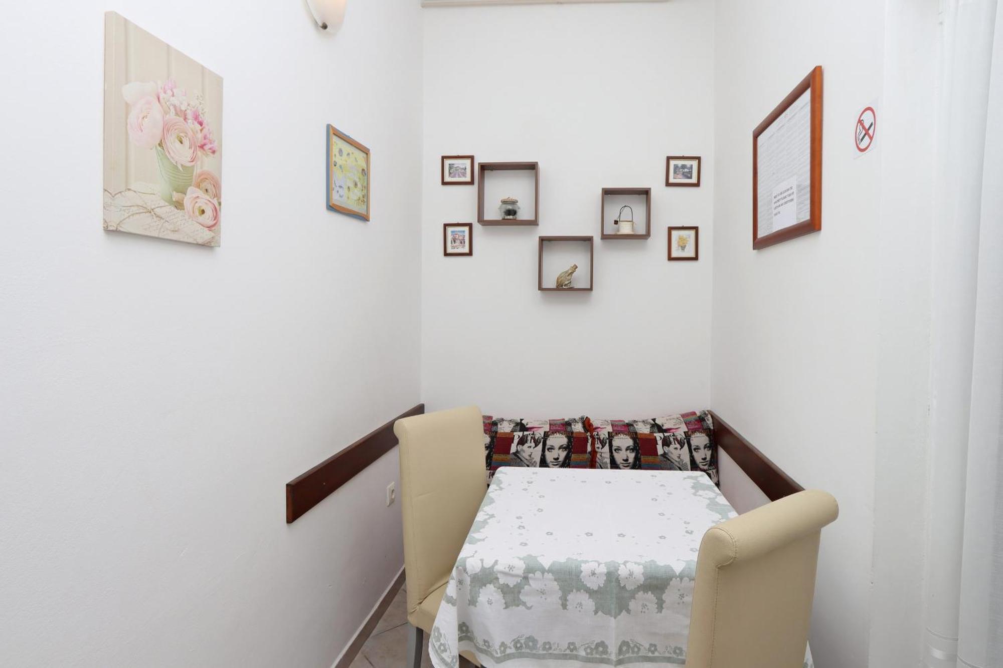 Apartments With A Parking Space Kornic, Krk - 415 部屋 写真